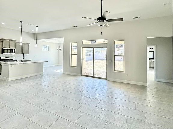 2nd image of 3719 Sapphire Dr