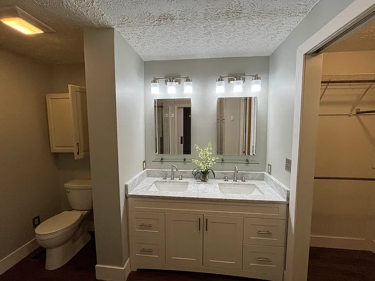 301 S Village Dr — Photo 22