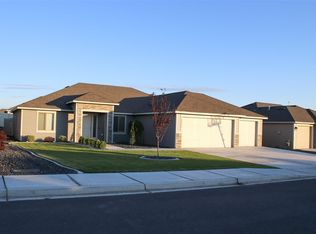 4319 Goldstream Ln, Pasco, WA 99301