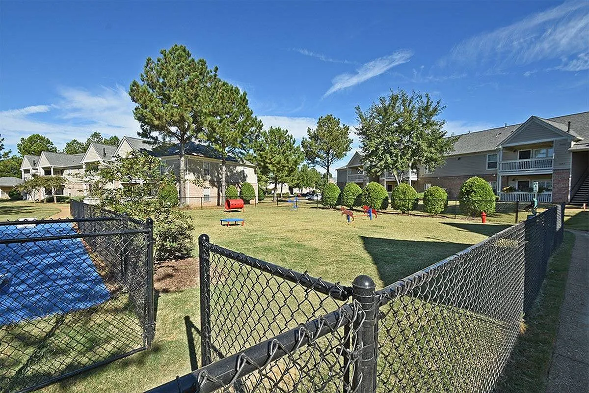 Civic Center West Apartments — Photo 3
