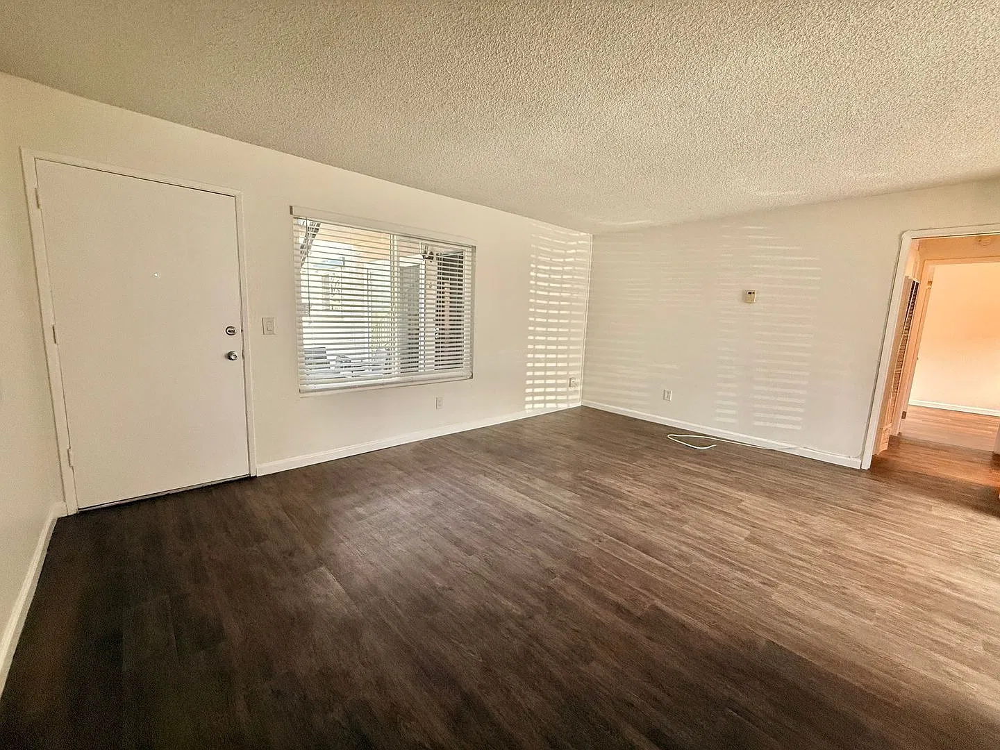 4531 Kansas St — Photo 4