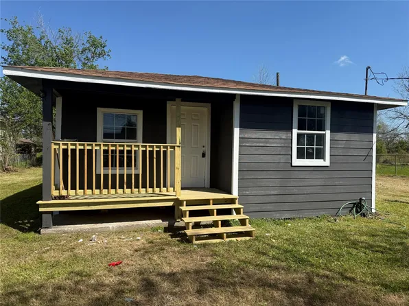 13224 Cliff Dr, Crosby, TX 77532