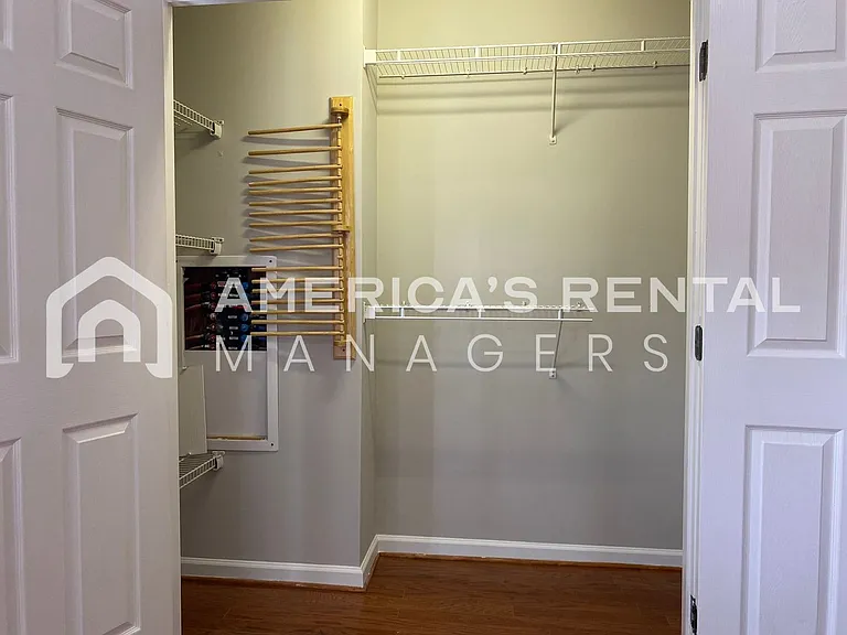 2819 Southwood Ln — Photo 17