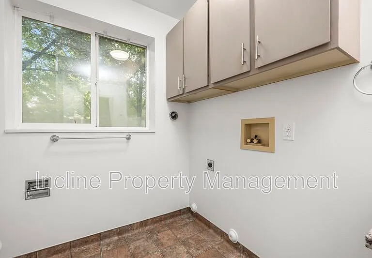 762 N 1060 W — Photo 7