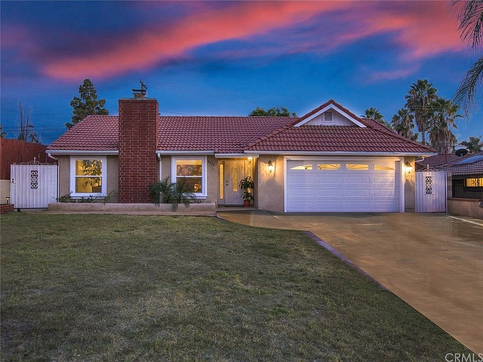 1st image of 4279 Los Serranos Blvd