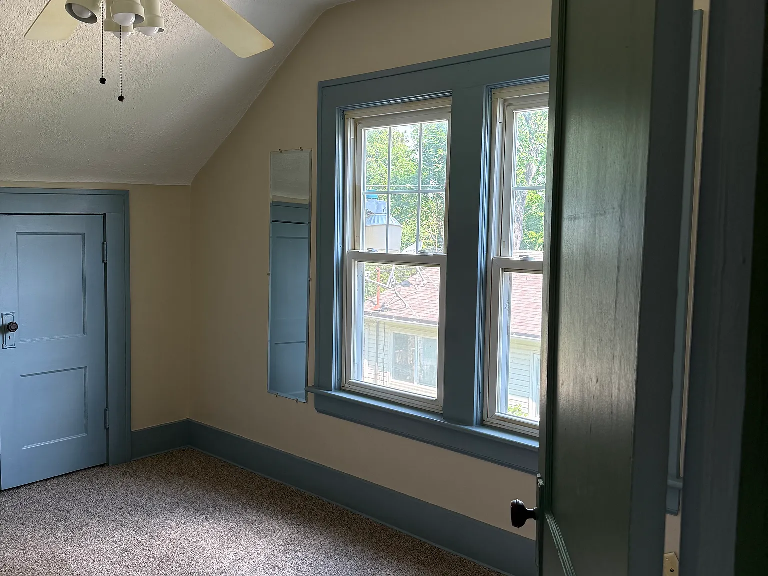 2 bed, 800 sqft, $1,100 — Photo 2