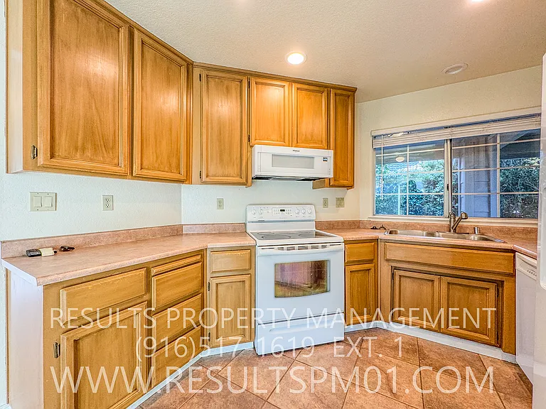 3546 Willard Way — Photo 26