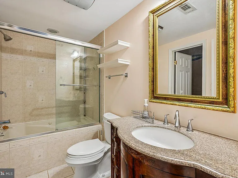 905 Royal Elm Ct — Photo 57