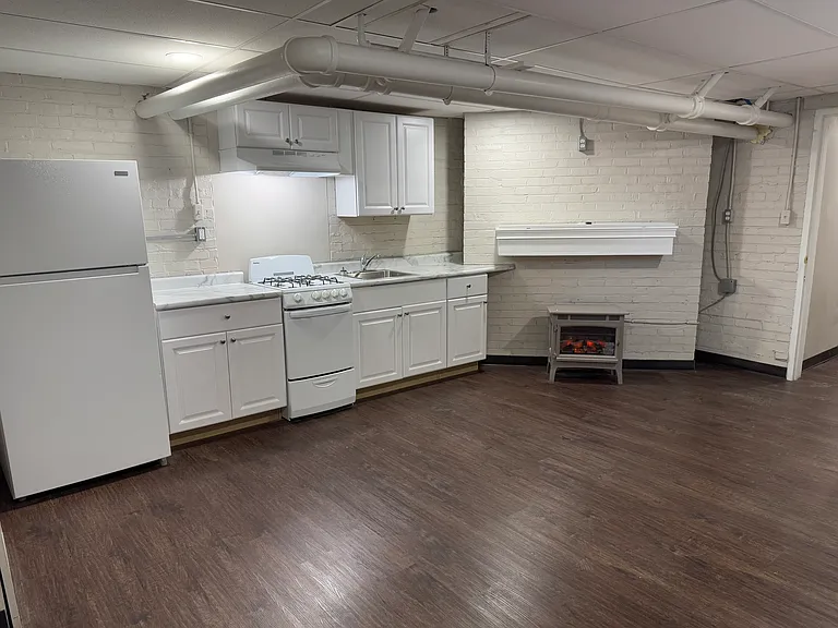 82 Oakdale Ave #7 — Photo 8