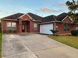 2614 W Lake Dr, Sugar Land, TX 77478