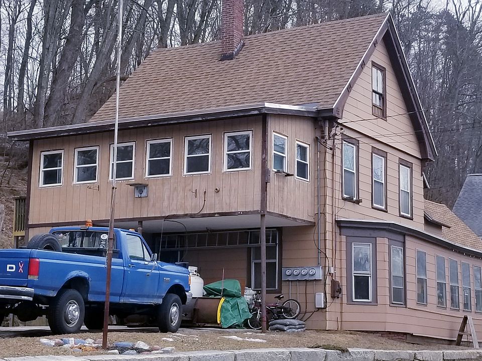 56 Merrimack St, Hooksett, NH 03106 Zillow