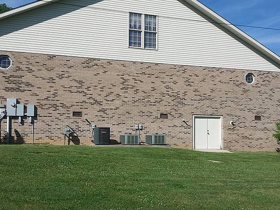 Walk in storage under house