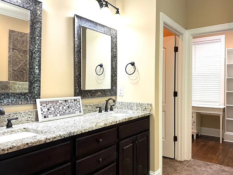 3658 Pleasants Ridge Dr — Photo 15
