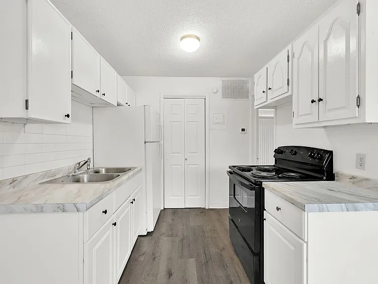 718 S Orchard Dr — Photo 13