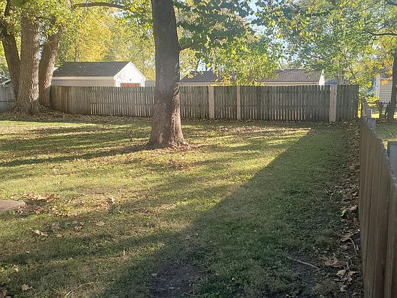 4th image of 105 7th Avenue Ct NE