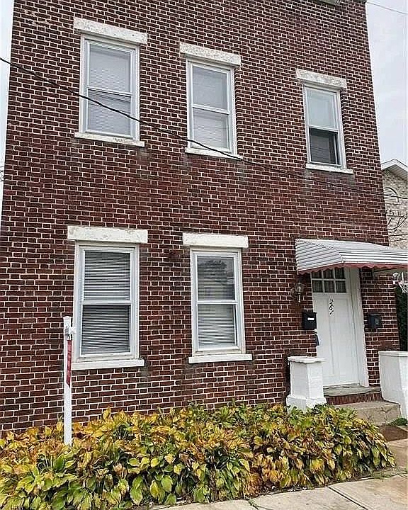 1st image of 261 Glenhill Ave #1S