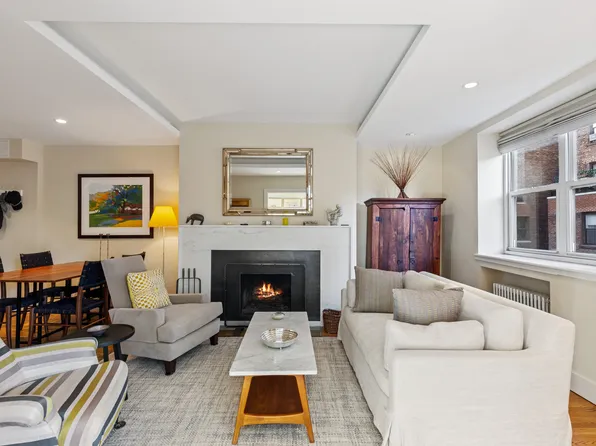 34 West 74th Street image 3 of 13