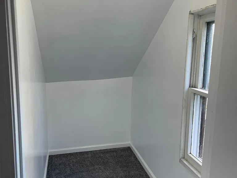 18201 Royalton Rd — Photo 15