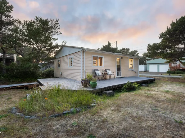 5745 Holly Ave, Cloverdale, OR 97112
