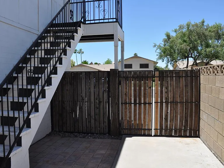 3911 S Pine St — Photo 14