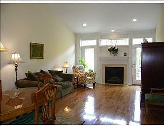 1st image of 776 Village Dr