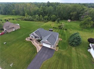 5735 Carriage Ct, Ontario, NY 14519