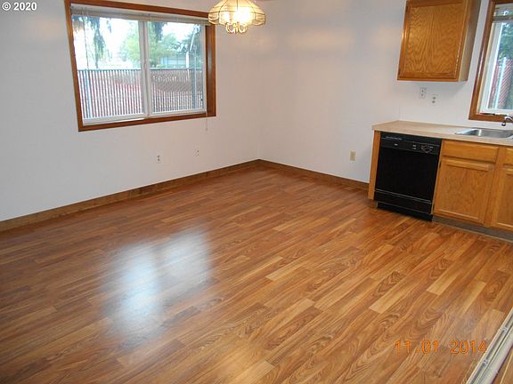 5th image of 101 NE Coast Pine Ave