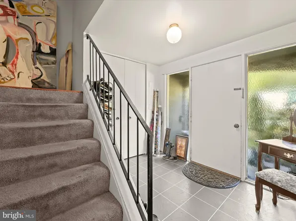 19037 Capehart Dr, Gaithersburg, MD 20886