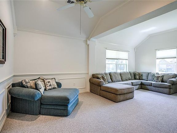 3rd image of 1405 Marsden Ct