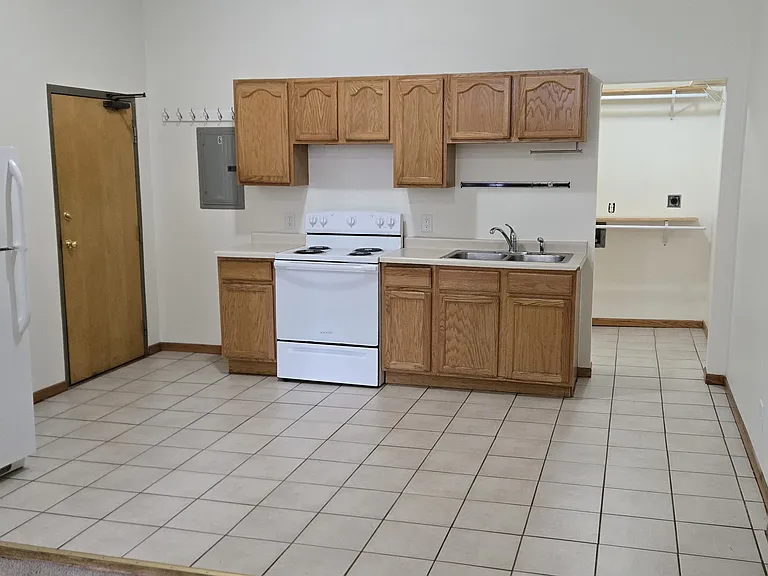 425 Cedar Ave #413-6 — Photo 2