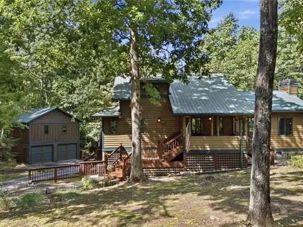 39 Brenary Dr, Lakemont, GA 30552