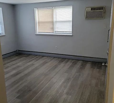 2nd image of 615 E Main St #D3