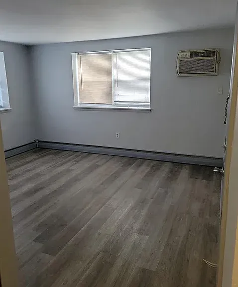 615 E Main St #D3 — Photo 2