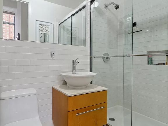 5th image of 970 Kent Ave APT 111