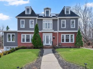 186 Belvidere St, Springfield, MA 01108