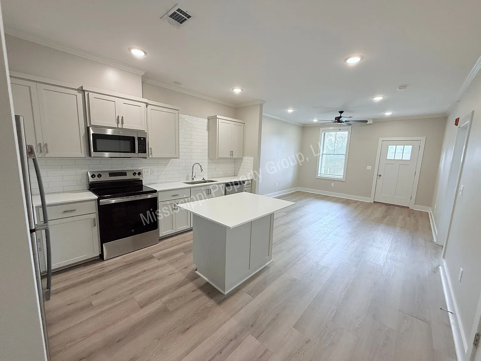 Savannah Flats — Photo 3