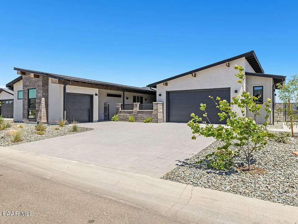 5505 E Edgar Way