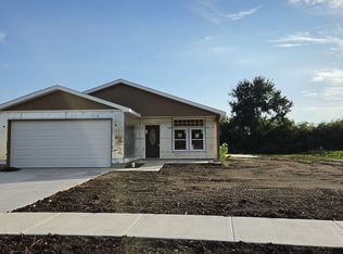 1502 Lilac Ln, Harvard, IL 60033