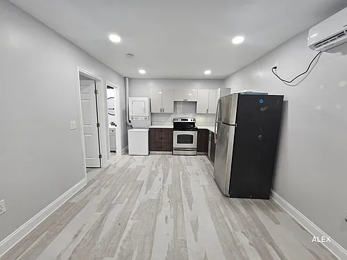 1100 Beverly Ave #E Photo 1