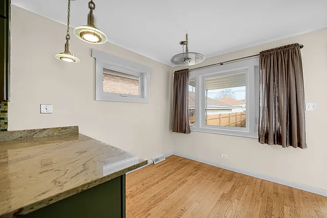 7520 W Carmen Ave — Photo 10