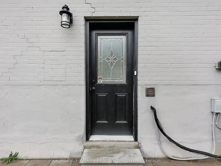 242 Acton Ave #LOWER — Photo 3