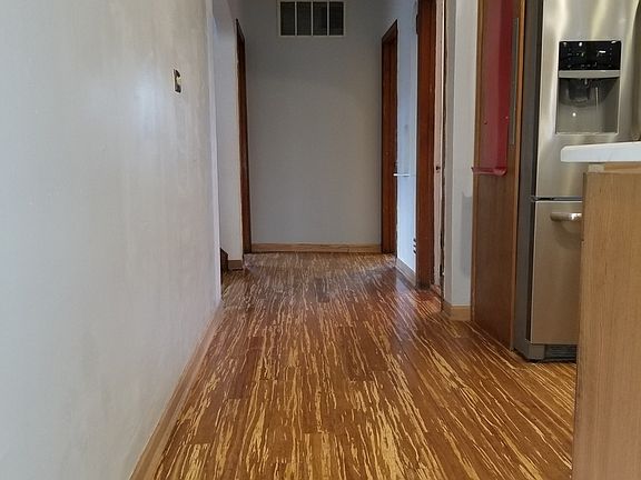 3rd image of 3020 N Odell Ave
