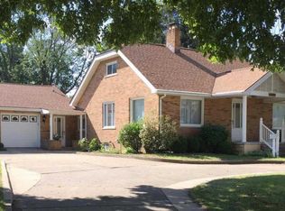 5536 Chicago Rd, Warren, MI 48092