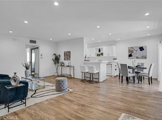 5403 Newcastle Ave APT 60, Encino, CA 91316