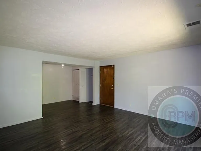 Benson Garden Apartments — Photo 15
