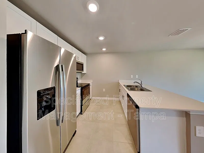 4 bed, 2.0 bath, 1499 sqft, $1,850 — Photo 4