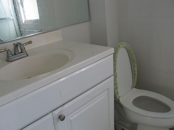 Bath Room-1