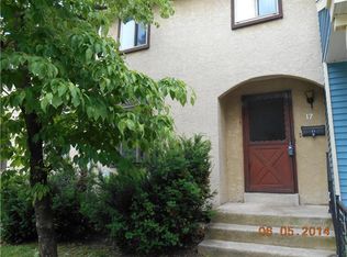 17 Darien Ct, New Castle, DE 19720