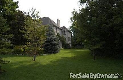 Back View
						:
						Gorgeous private yard and landscaping.