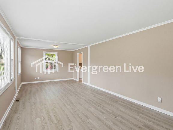 3rd image of 2339 Henry Cir